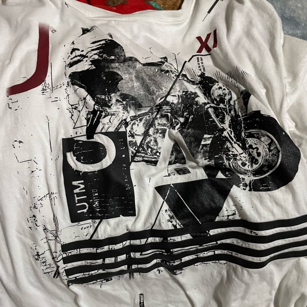 Buffalo David Bitton White and Black Graphic Tee
